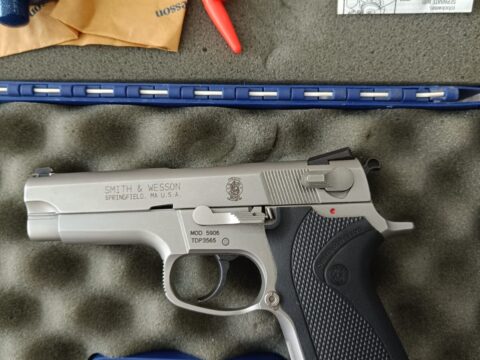 Satılık TABANCA – Smith & Wesson 5906 – 9mm (9x19mm) – Taşıma Ruhsatlı – Ankara – İlan 35383 – Görsel 35385