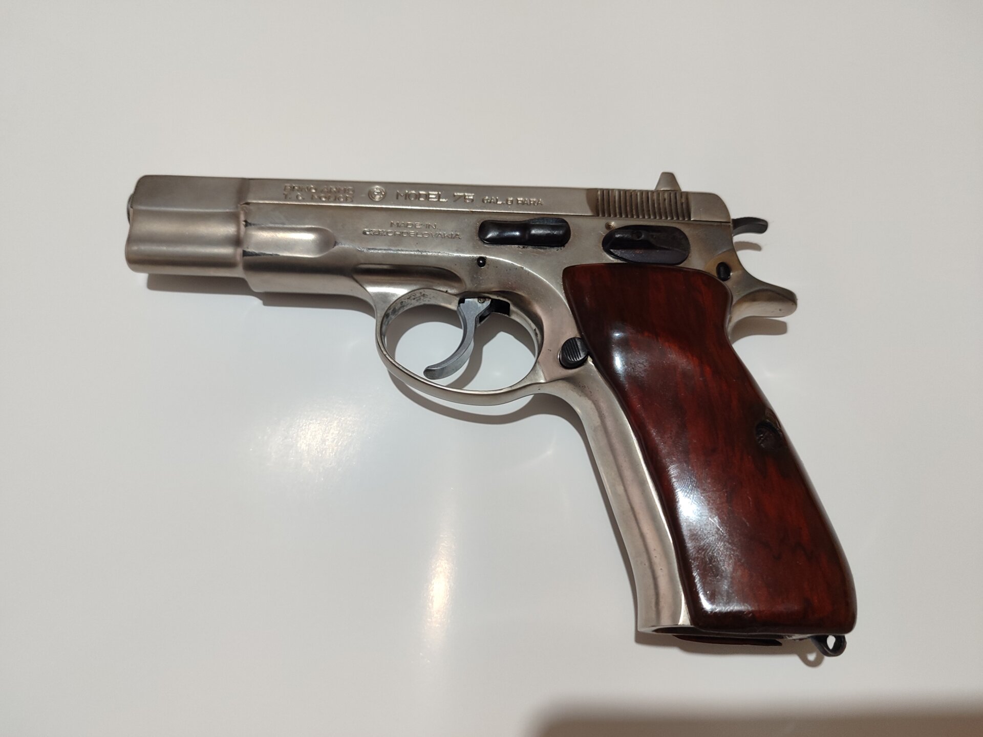 Satılık TABANCA – CZ 75 – 9mm (9x19mm) – Bulundurma Ruhsatlı – İstanbul – İlan 34790 – Görsel 34795