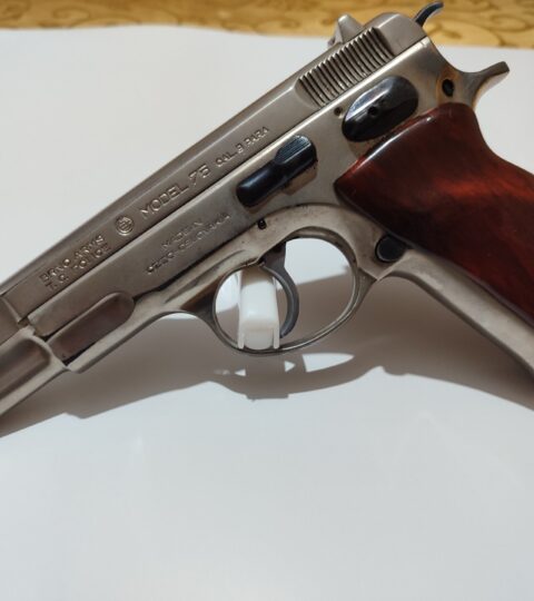 Satılık TABANCA – CZ 75 – 9mm (9x19mm) – Bulundurma Ruhsatlı – İstanbul – İlan 34790 – Görsel 34791