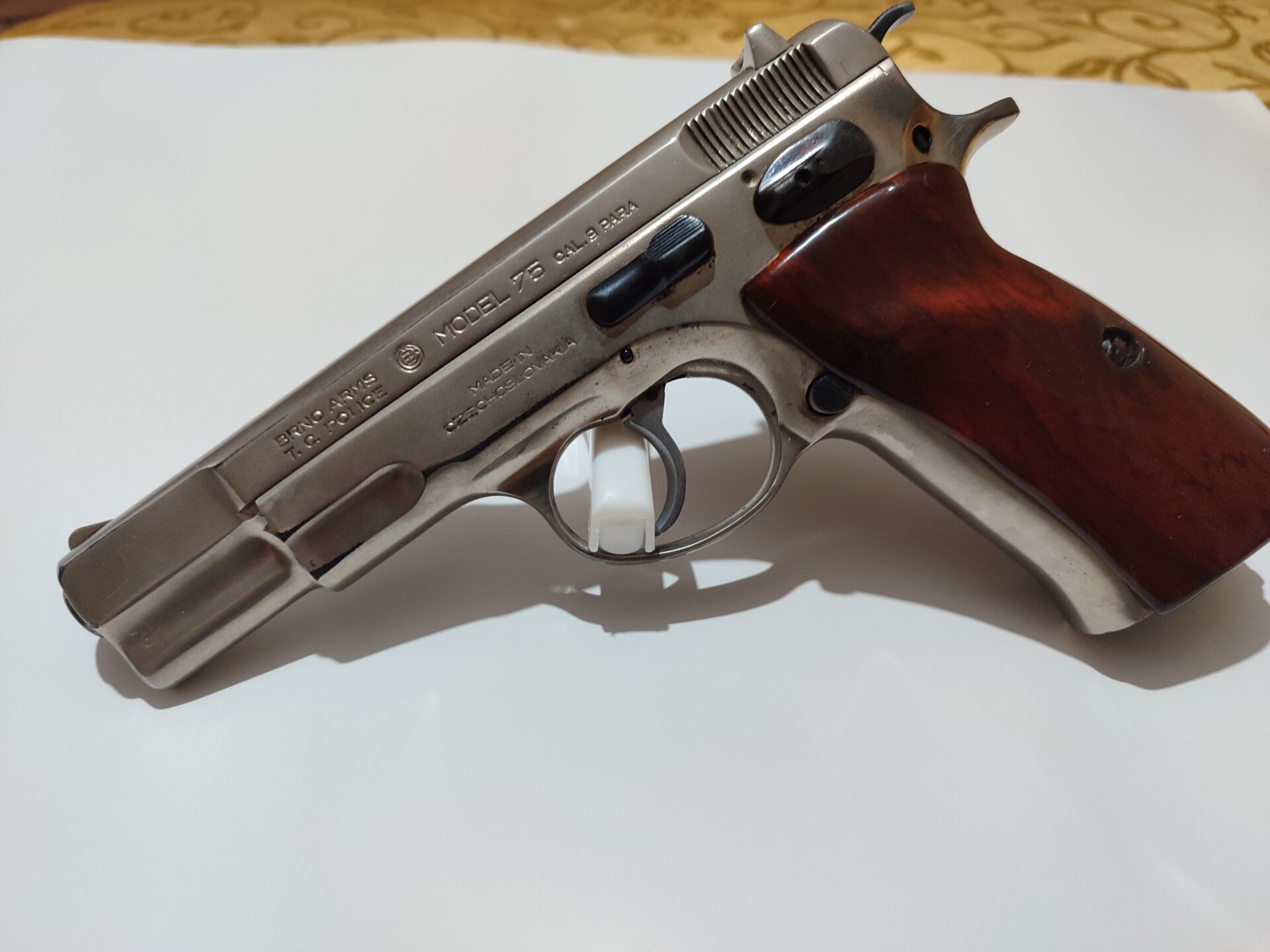 Satılık TABANCA – CZ 75 – 9mm (9x19mm) – Bulundurma Ruhsatlı – İstanbul – İlan 34790 – Görsel 34791