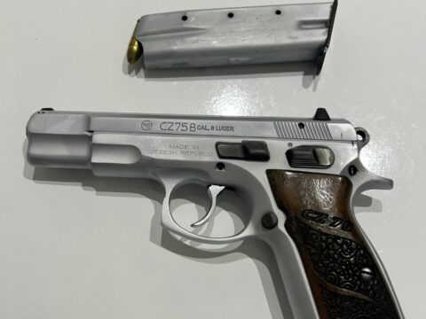 Satılık TABANCA – CZ 75 – 9mm (9x19mm) – Taşıma Ruhsatlı – İstanbul – İlan 37806 – Görsel 37808