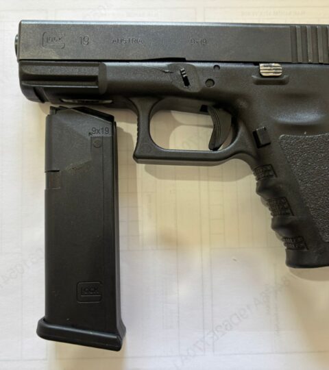 Satılık TABANCA – Glock 19 – 9mm (9x19mm) – Taşıma Ruhsatlı – Elazığ – İlan 39280 – Görsel 39281