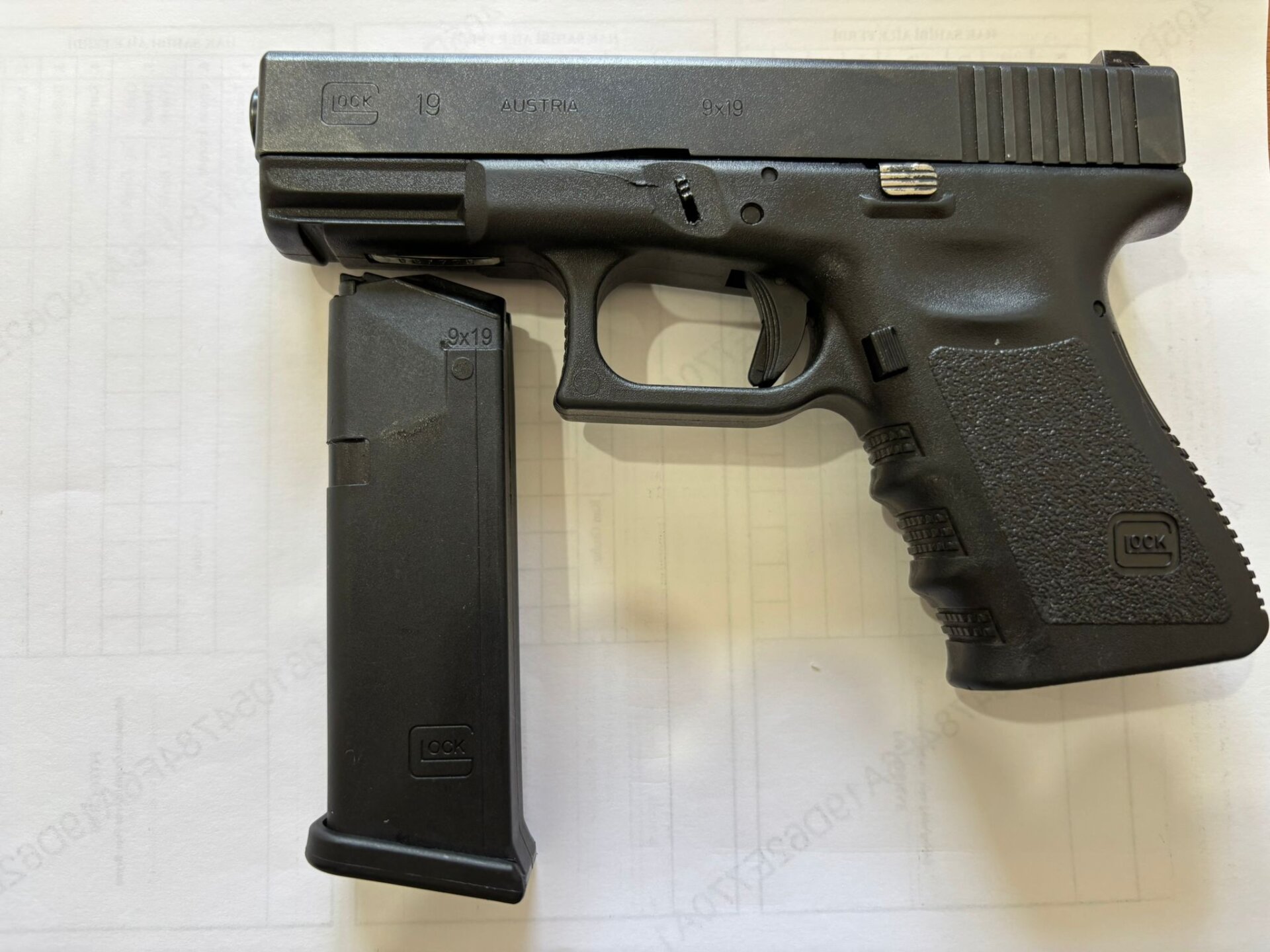 Satılık TABANCA – Glock 19 – 9mm (9x19mm) – Taşıma Ruhsatlı – Elazığ – İlan 39280 – Görsel 39281