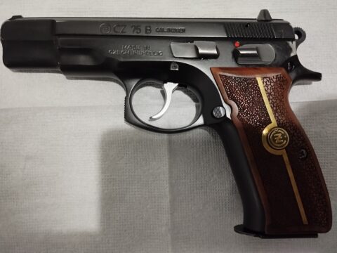 Satılık TABANCA – CZ 75 – 380 Auto (Kısa 9) – Bulundurma Ruhsatlı – Malatya – İlan 39299 – Görsel 39300