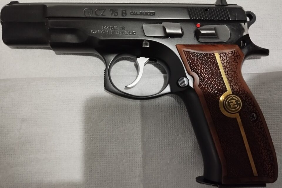 Satılık TABANCA – CZ 75 – 380 Auto (Kısa 9) – Bulundurma Ruhsatlı – Malatya – İlan 39299 – Görsel 39300